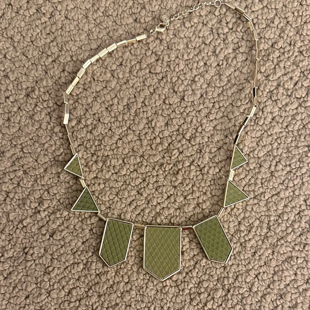 House of Harlow 1960 Olive Geometric Necklace - Picture 1 of 1